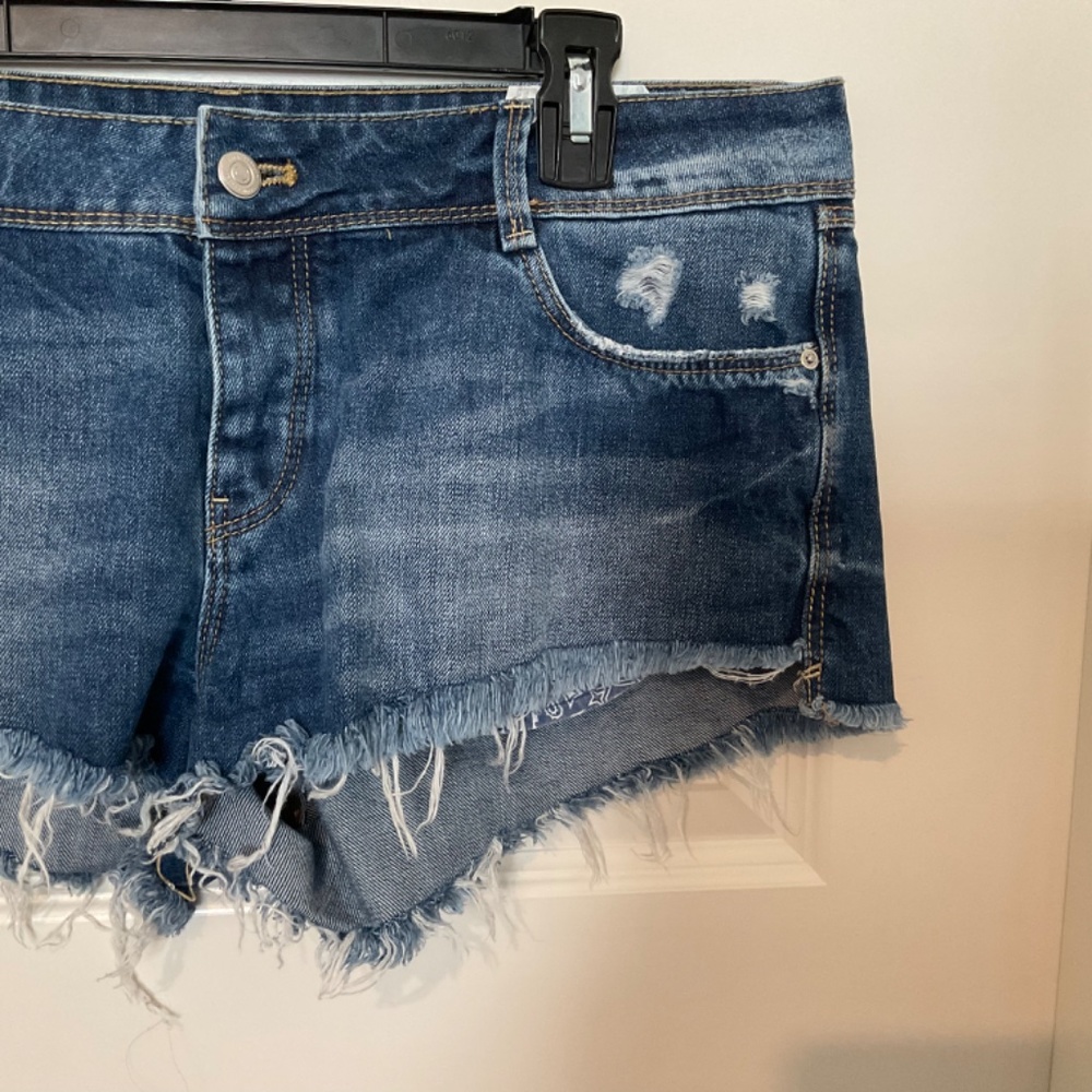 Zara Trafaluc Distressed Jean Shorts - Dark‎ Wash - Size 10 - Picture 2 of 12